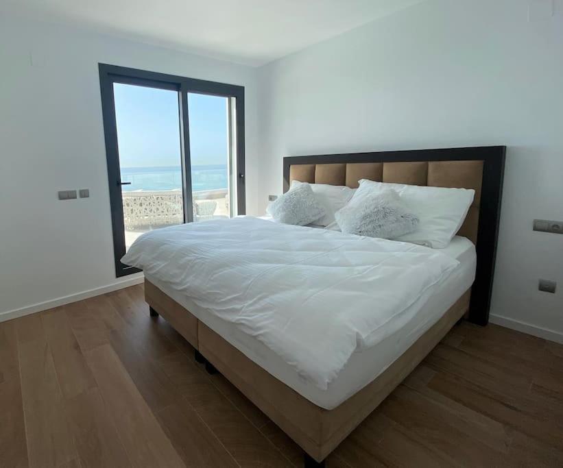Luxurious Penthouse With Huge Panoramic Terrace Apartment San Roque  Bagian luar foto