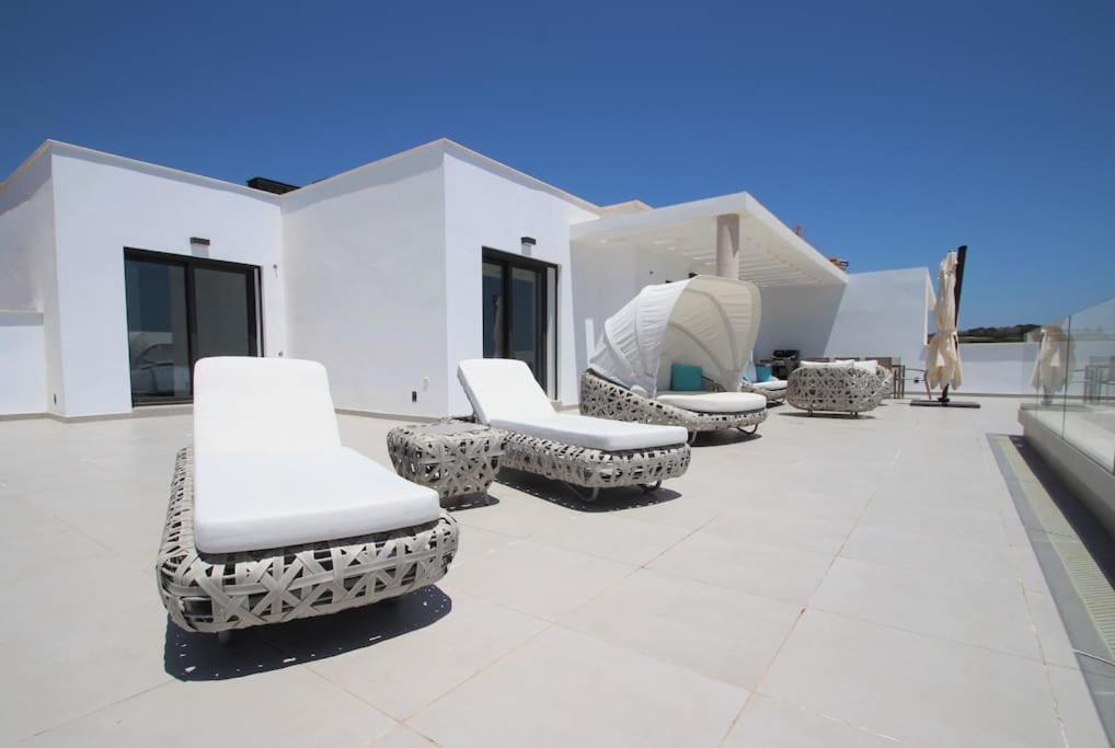 Luxurious Penthouse With Huge Panoramic Terrace Apartment San Roque  Bagian luar foto
